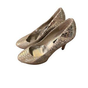 white house black market snake style heels size 7.5